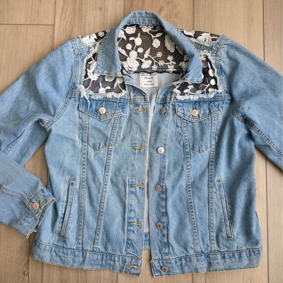 Love Tree Floral Lace Denim Button Up Jacket Women Sz L - Picture 3 of 8